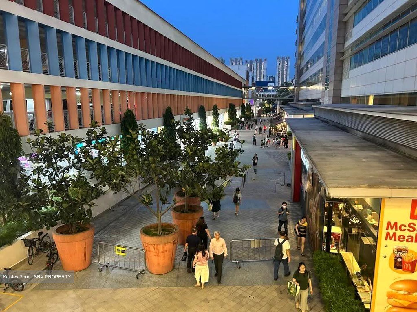 Toa Payoh Central (D12), Retail #613754861